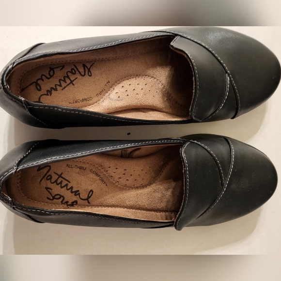 Womens shoes - Picture 1 of 6